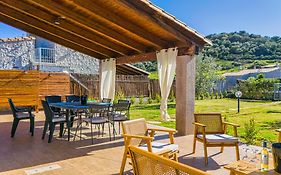 Villa del Moro, FREE WIFI, 300mt from Sinzias' Beach